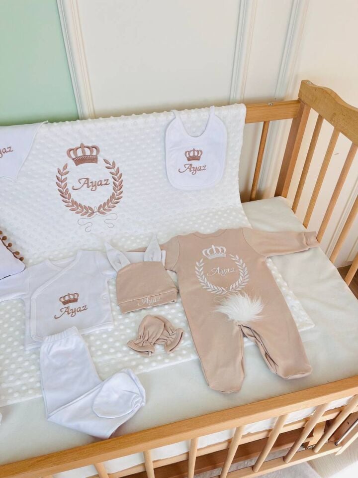 Nakışlı Beyaz Bej Hastane Çıkış Seti Yastıklı Tam Set