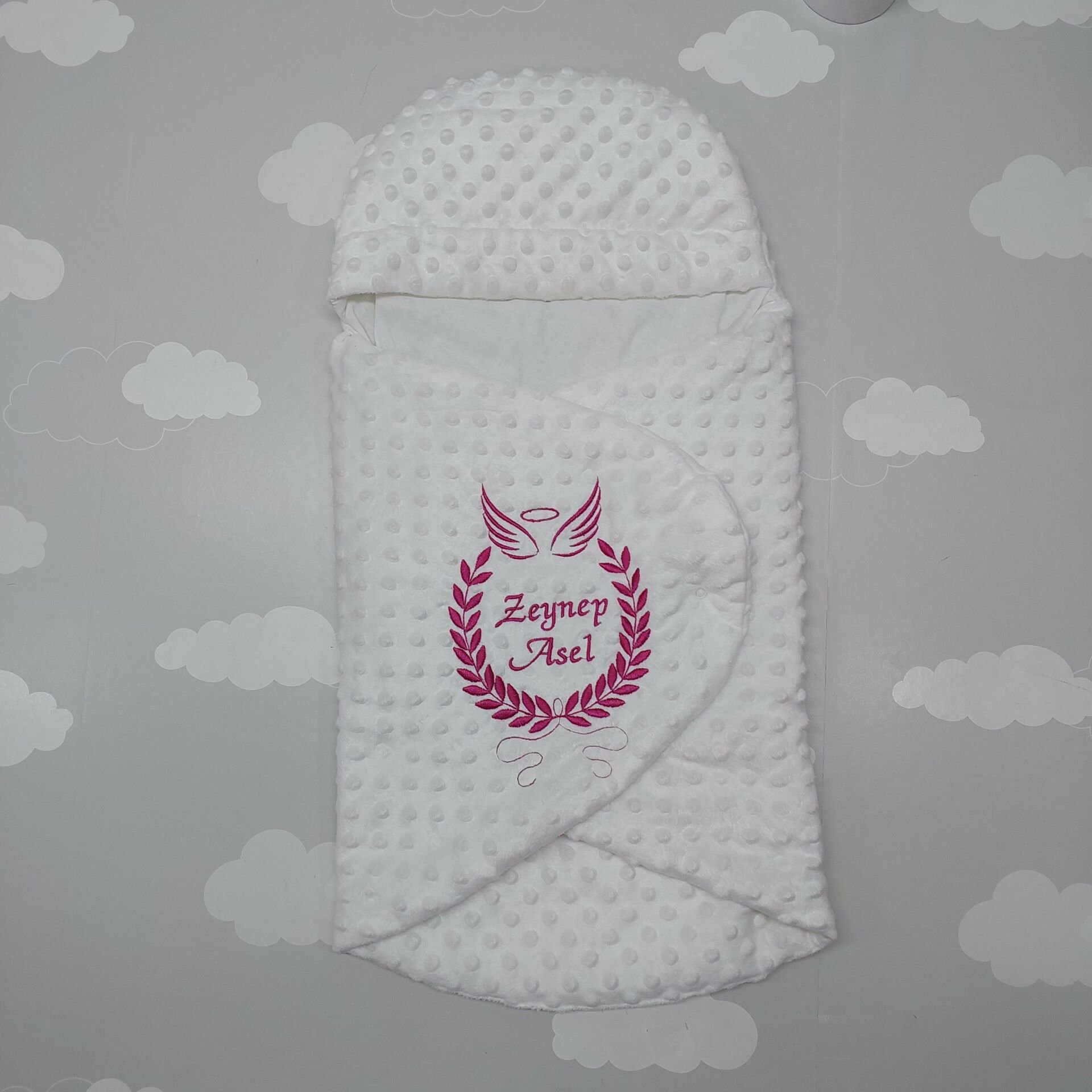 Beyaz Nakışlı Nohut Kundak