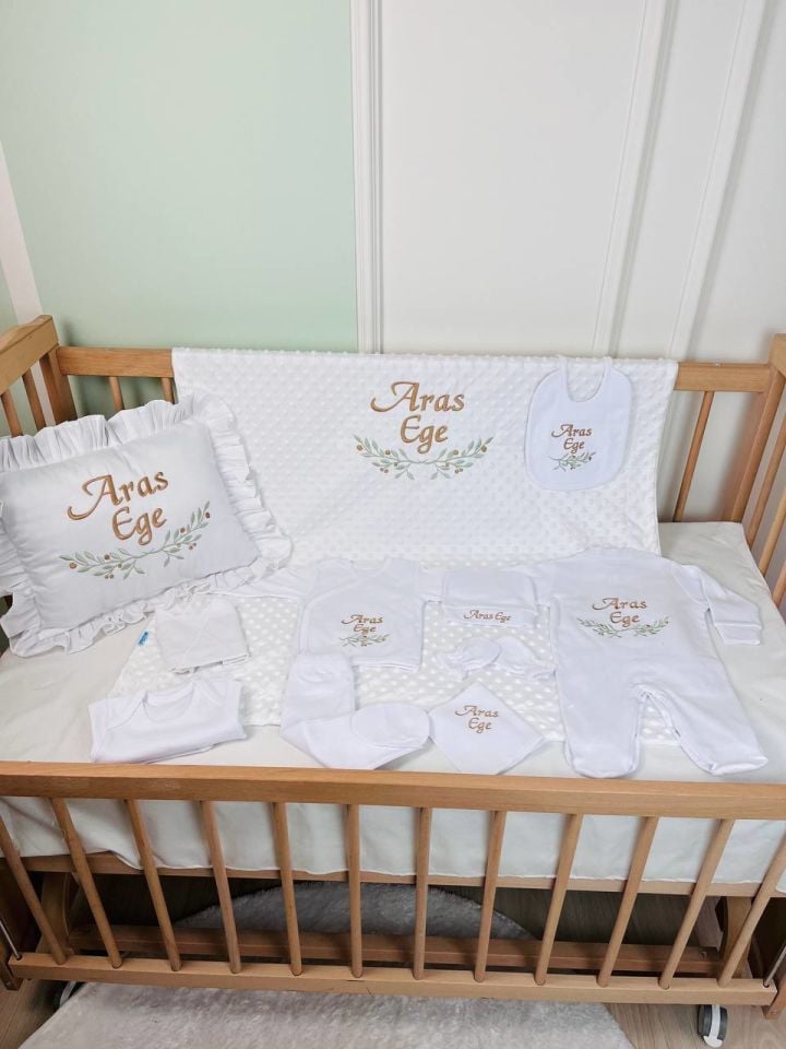 Nakışlı Beyaz Hastane Çıkış Seti Yastıklı Tam Set