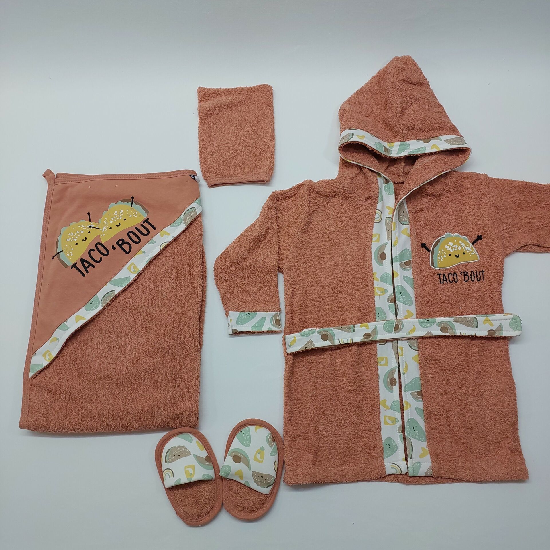 Bebek Bornoz Takımı