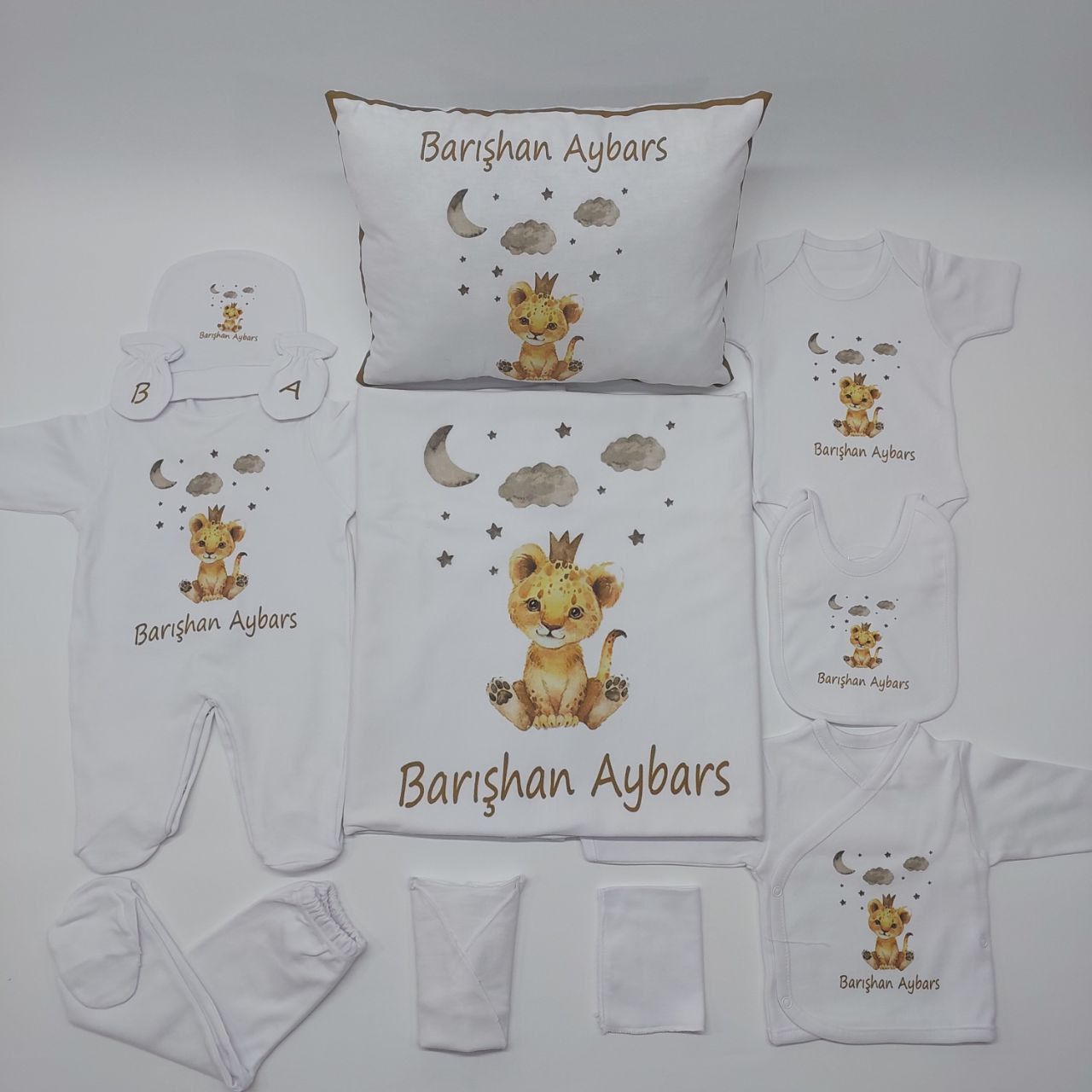 12 Parça Beyaz Turuncu Desenli Baskılı Hastane Çıkış Set