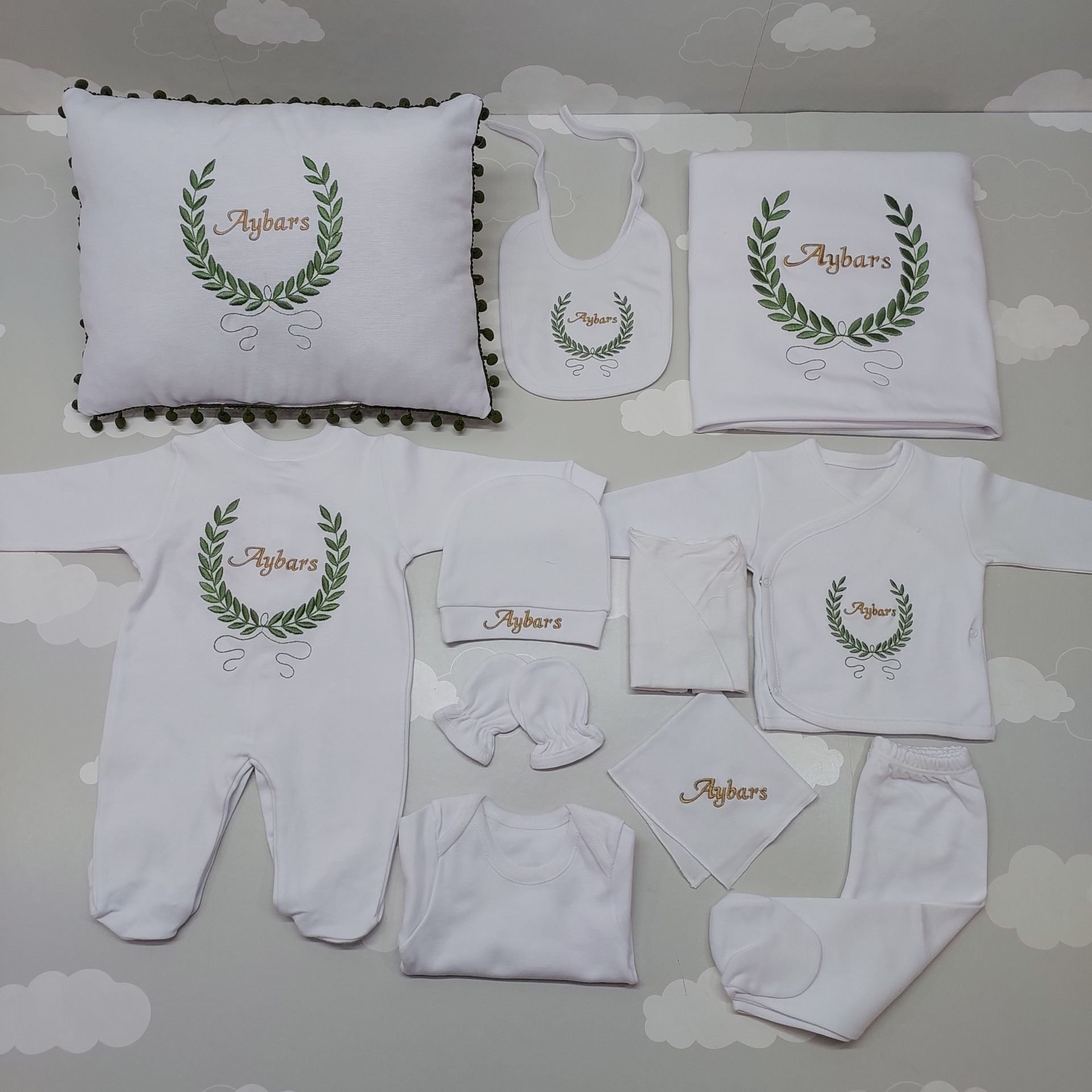 Nakışlı Beyaz Yeşil Hastane Çıkış Seti Yastıklı Tam Set