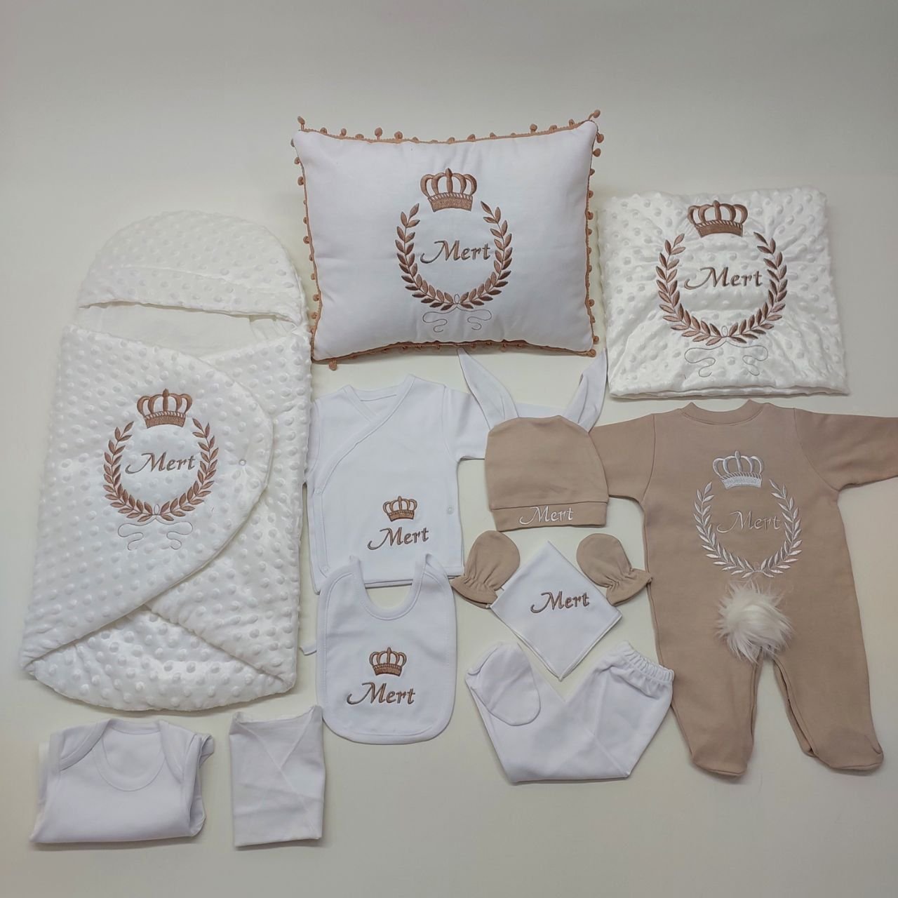 Avantajlı 12 Parça Beyaz Bej Nakışlı Set