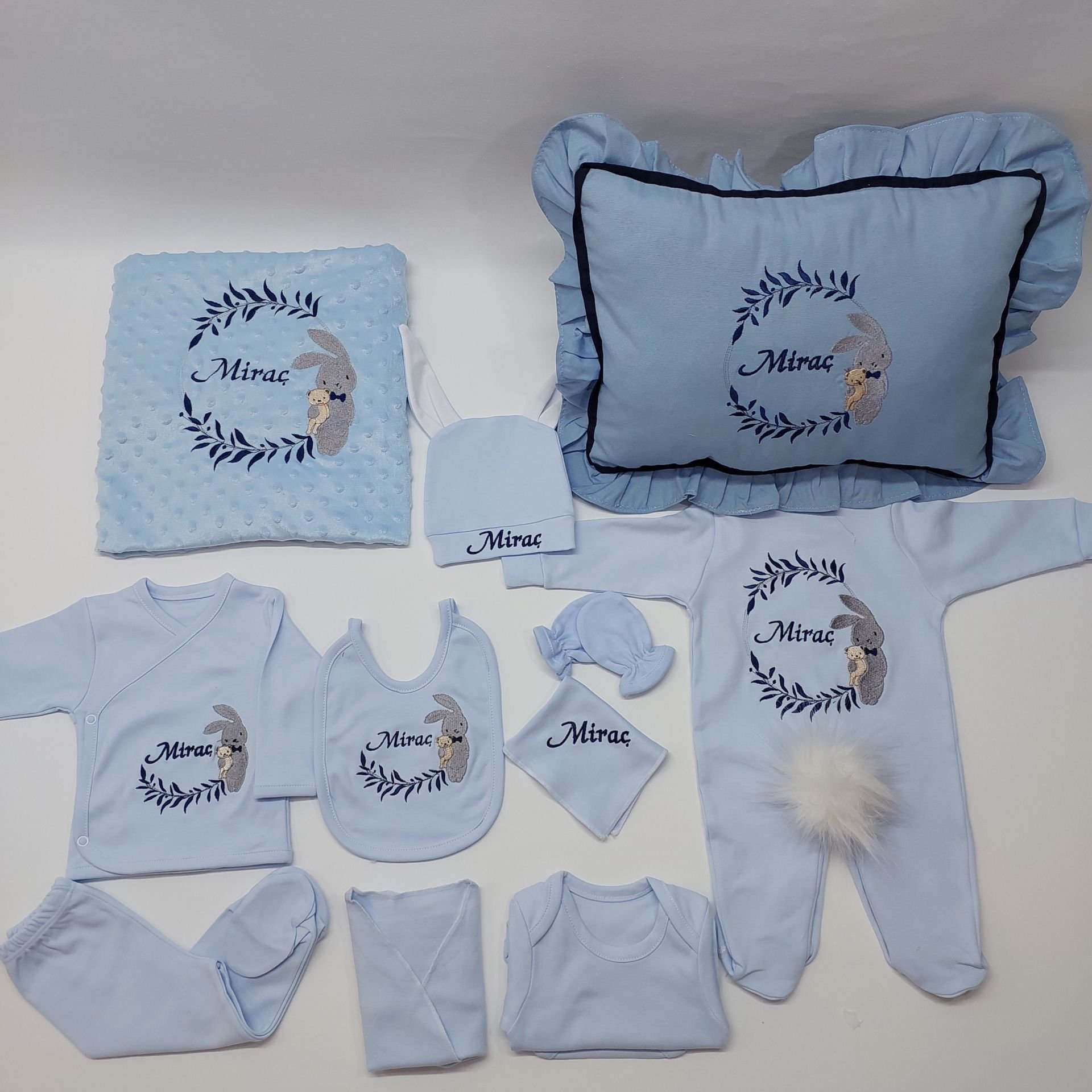 Nakışlı Mavi Laci Desen Hastane Çıkış Seti Yastıklı Tam Set