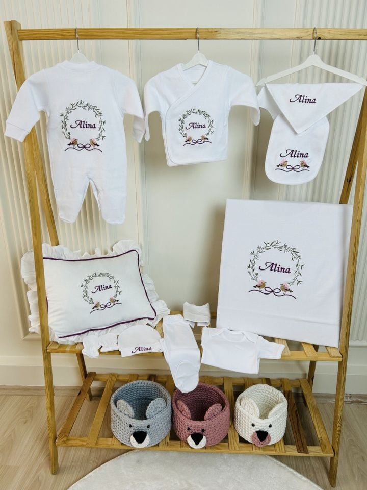 Nakışlı Beyaz Mor Desen Yastıklı Tam Hastane Çıkış Seti