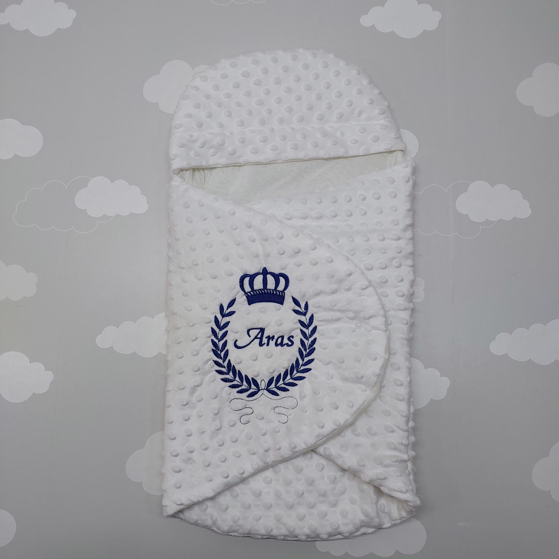 Beyaz Nakışlı Nohut Kundak