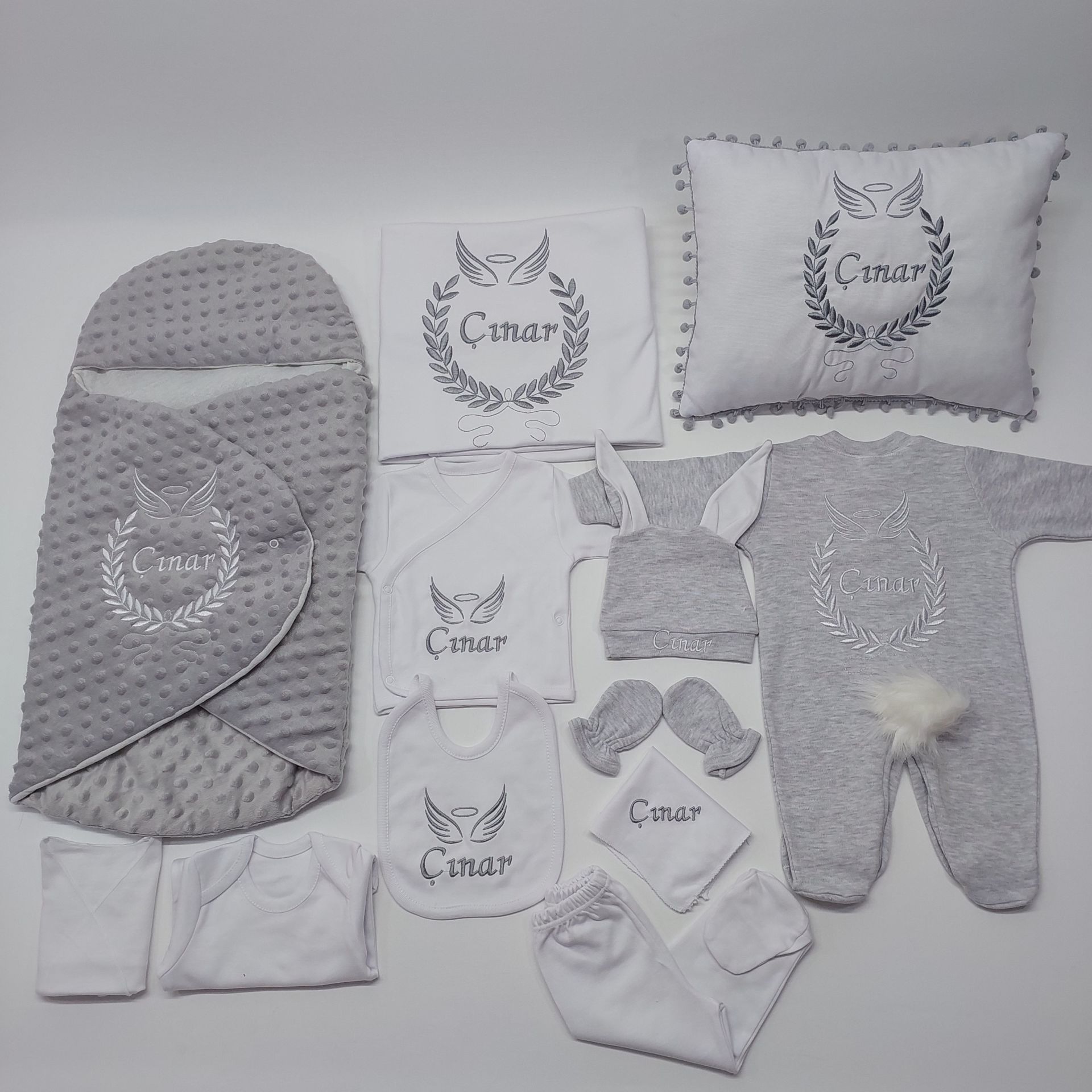 Avantajlı 12 Parça Gri Beyaz Nakışlı Set