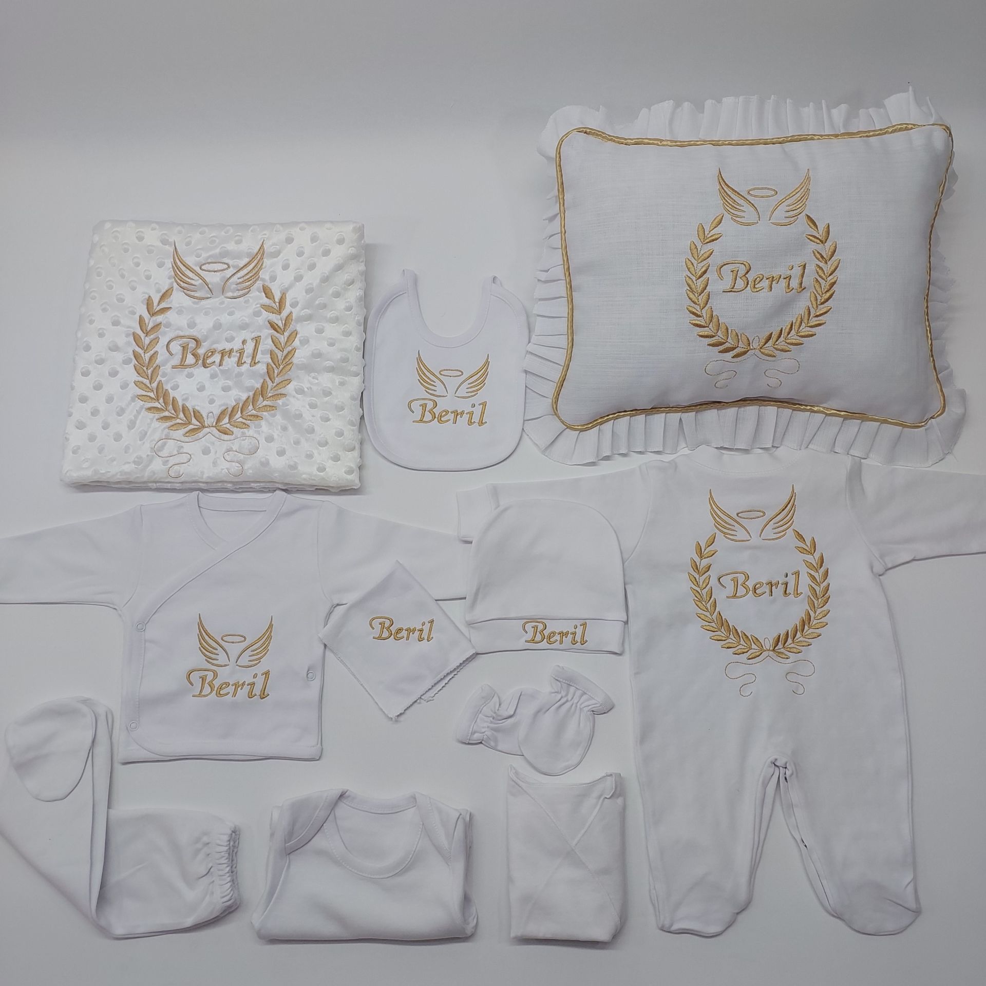 Nakışlı Gold Desenli Hastane Çıkış Seti Yastıklı Tam Set