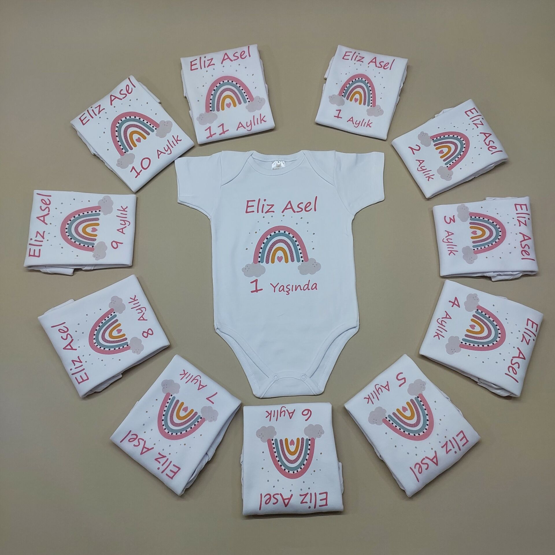 12 Aylık Gökkuşağı Desenli Zıbın Seti