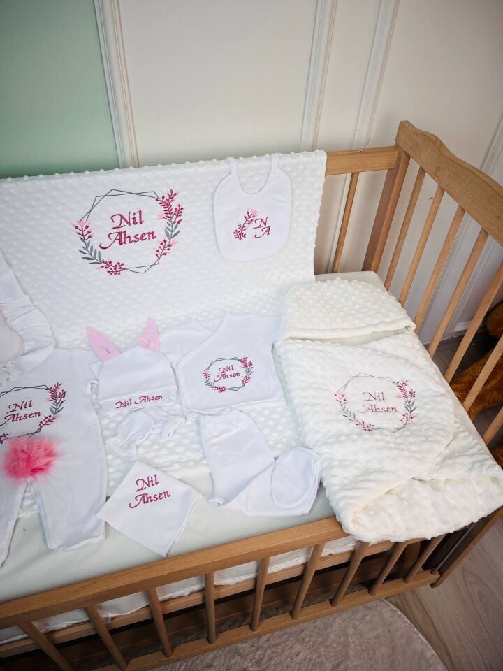 Avantajlı 12 Parça Tomurcuk Çerçeve Model Nakışlı Set