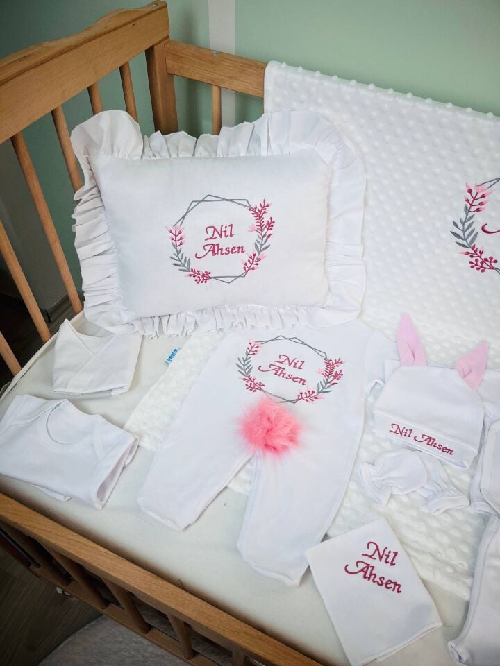 Avantajlı 12 Parça Tomurcuk Çerçeve Model Nakışlı Set