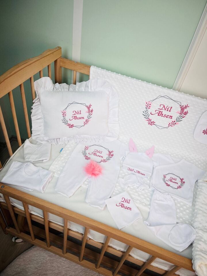 Avantajlı 12 Parça Tomurcuk Çerçeve Model Nakışlı Set