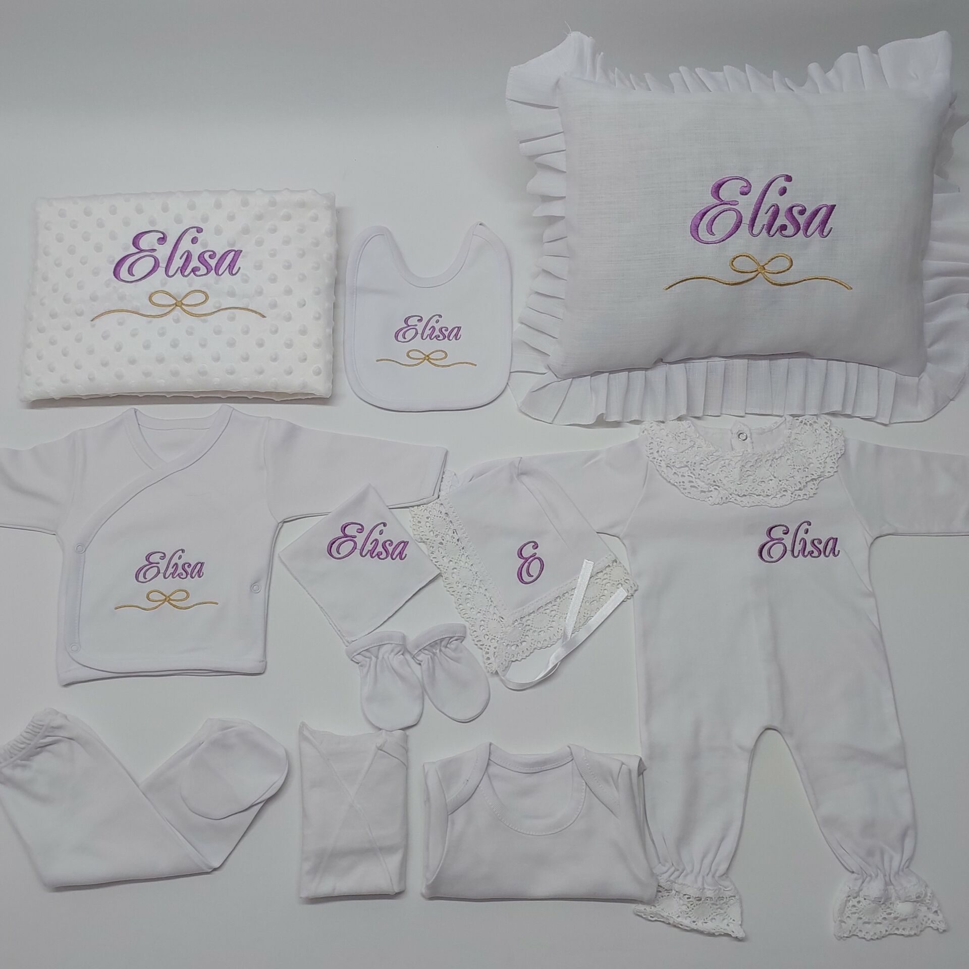 Beyaz Lila Nakışlı Dantelli Tulumlu Hastane Çıkış Seti