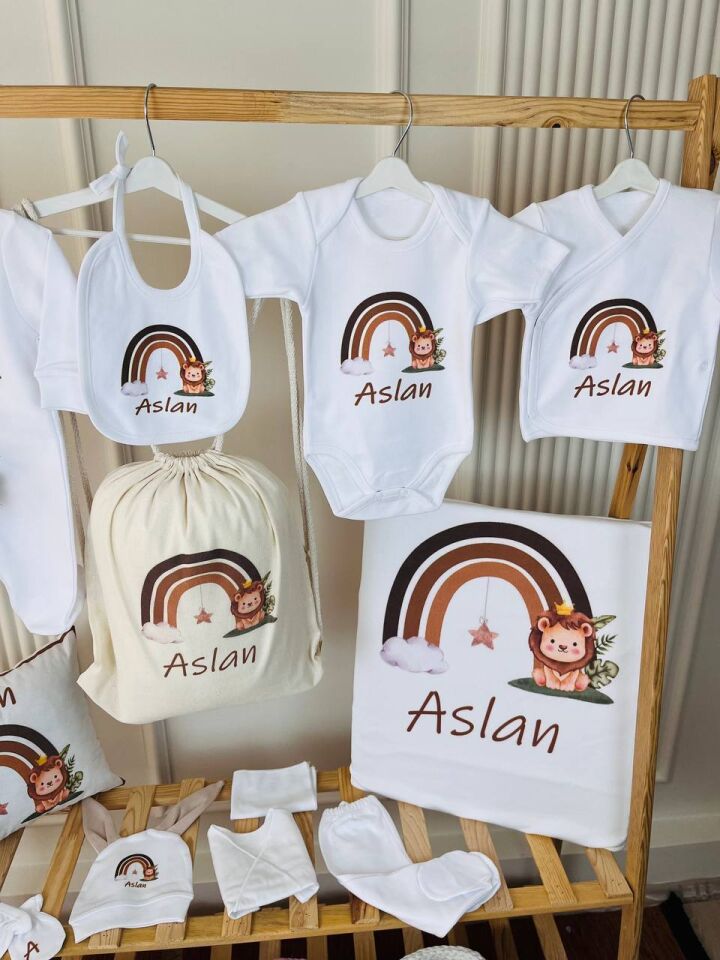 12 Parça Baskılı Gökkuşağı Aslan Desenli Hastane Çıkış Set