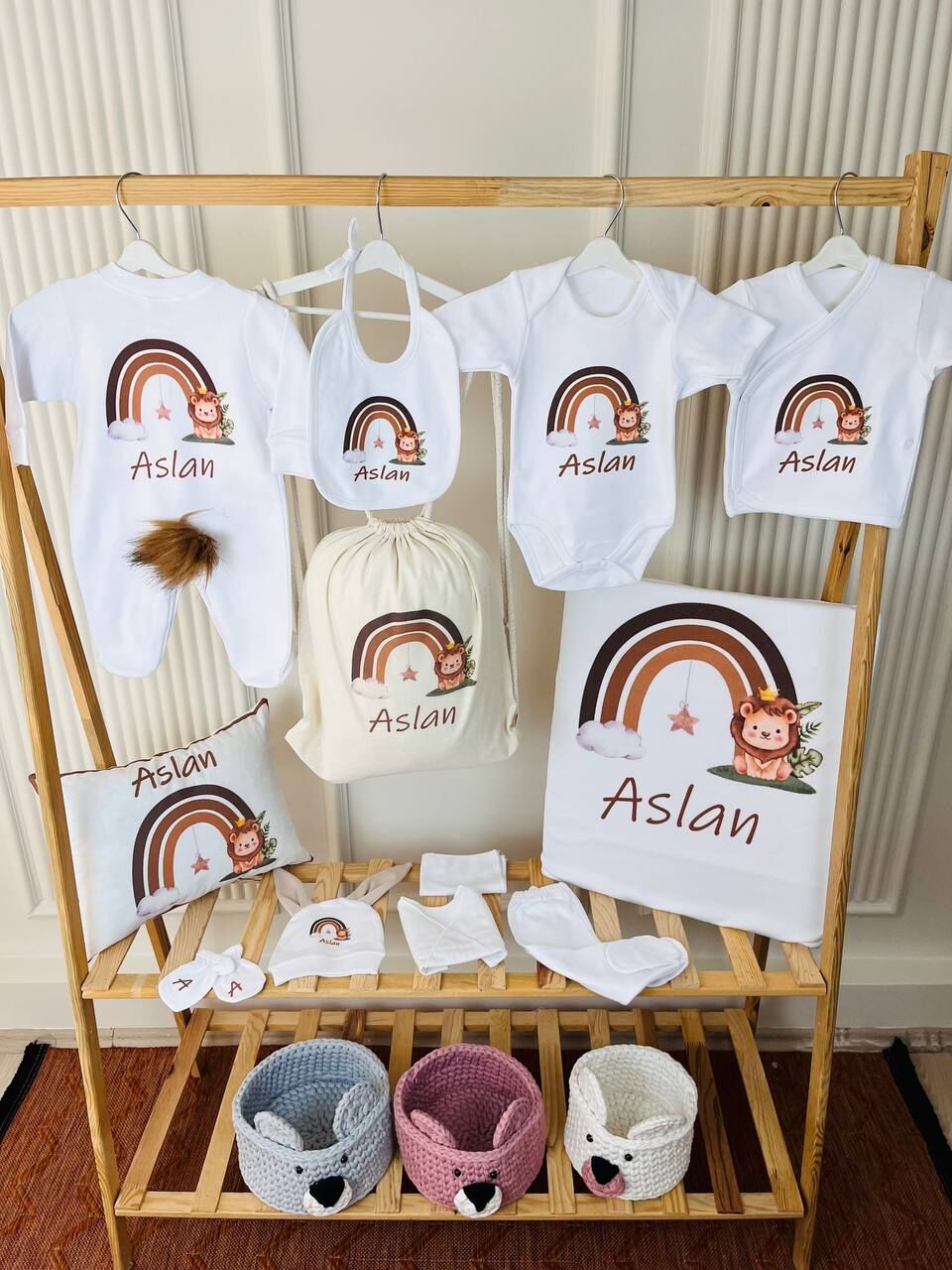 12 Parça Baskılı Gökkuşağı Aslan Desenli Hastane Çıkış Set
