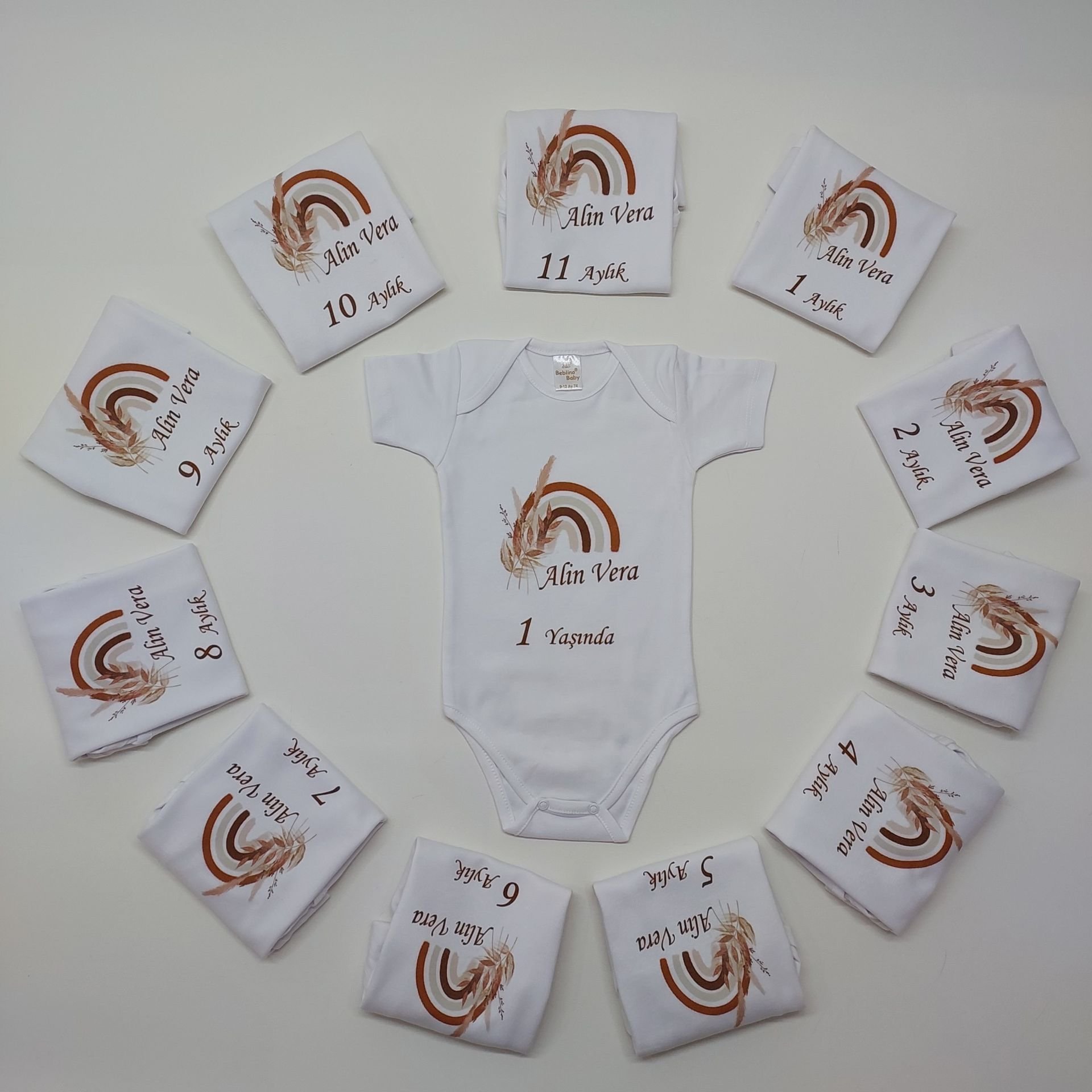 12 Aylık Gökkuşağı Baskılı Zıbın Seti