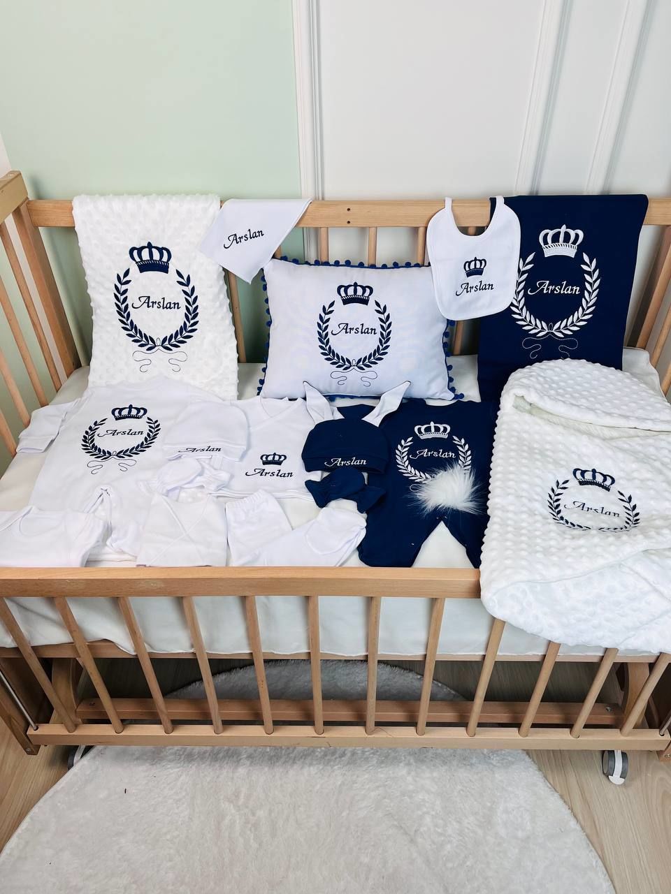 Nakışlı Lacivert Beyaz Desenli 16 Parça Hastane Çıkış Seti