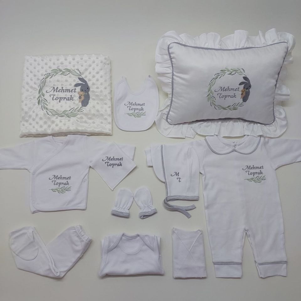 Gri Biyeli Nakışlı Tavşan Desenli Hastane Çıkış Seti