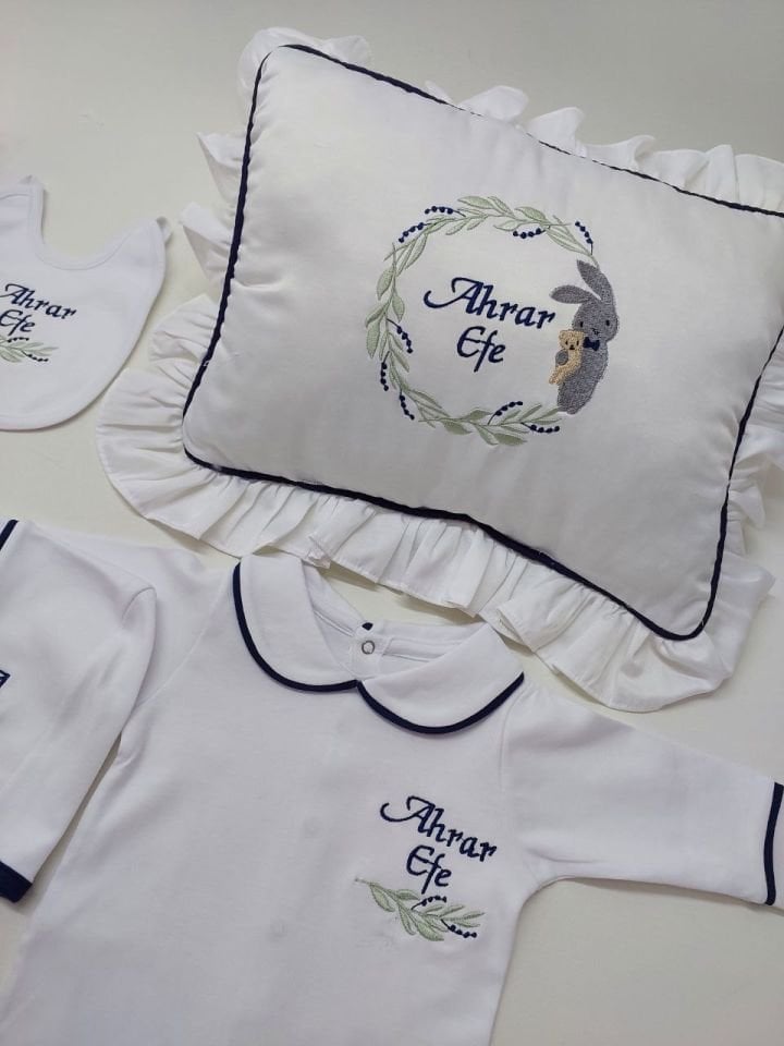 Lacivert Biyeli Nakışlı Tavşan Desenli Hastane Çıkış Seti