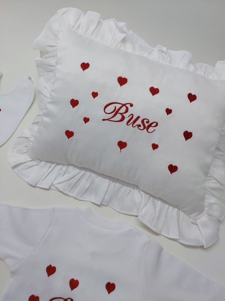 Nakışlı Kalp Desenli Hastane Çıkış Seti Yastıklı Tam Set