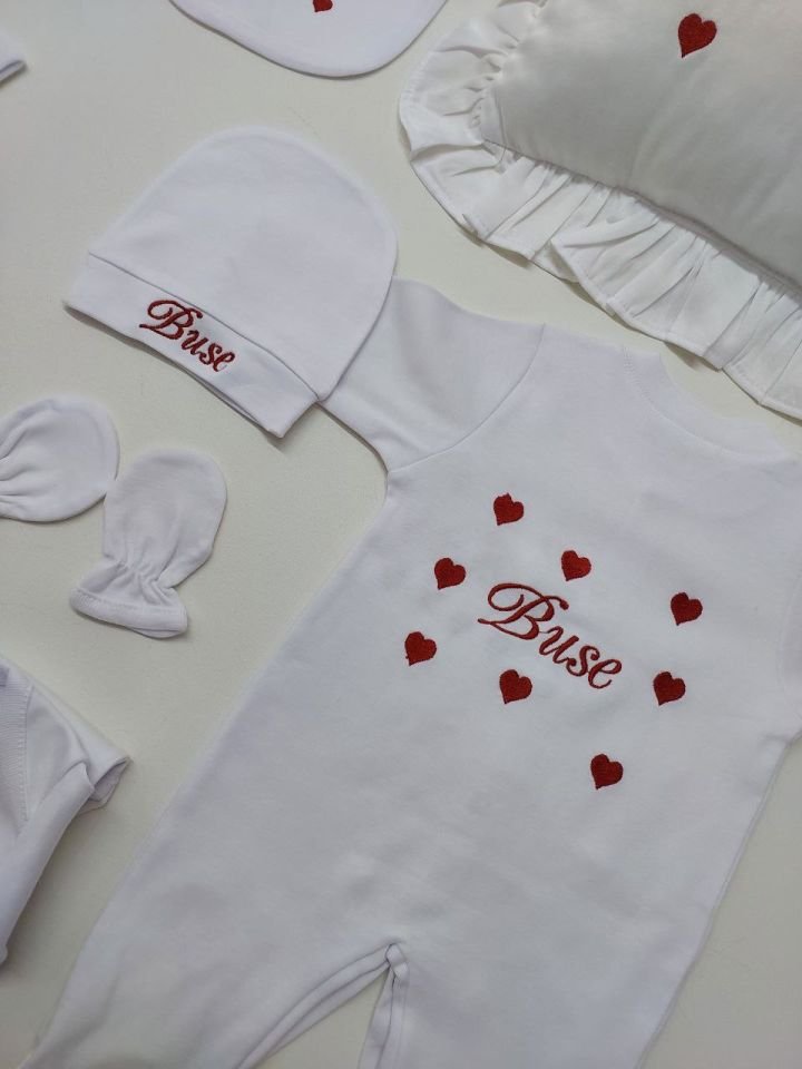 Nakışlı Kalp Desenli Hastane Çıkış Seti Yastıklı Tam Set