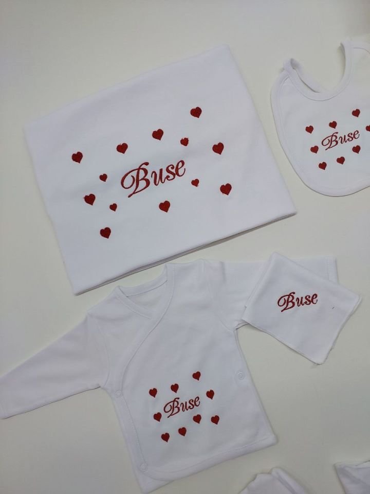 Nakışlı Kalp Desenli Hastane Çıkış Seti Yastıklı Tam Set