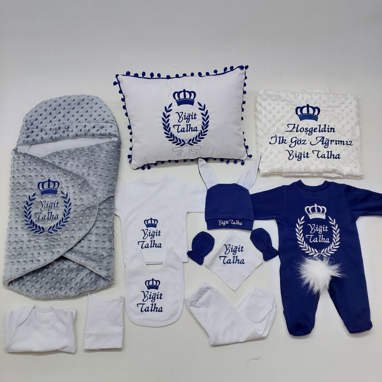 Avantajlı 12 Parça Gri Kundaklı Lacivert Nakışlı Set