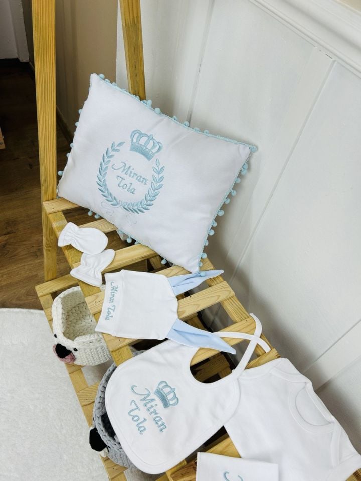 Avantajlı 12 Parça Beyaz Mavi Nakışlı Set