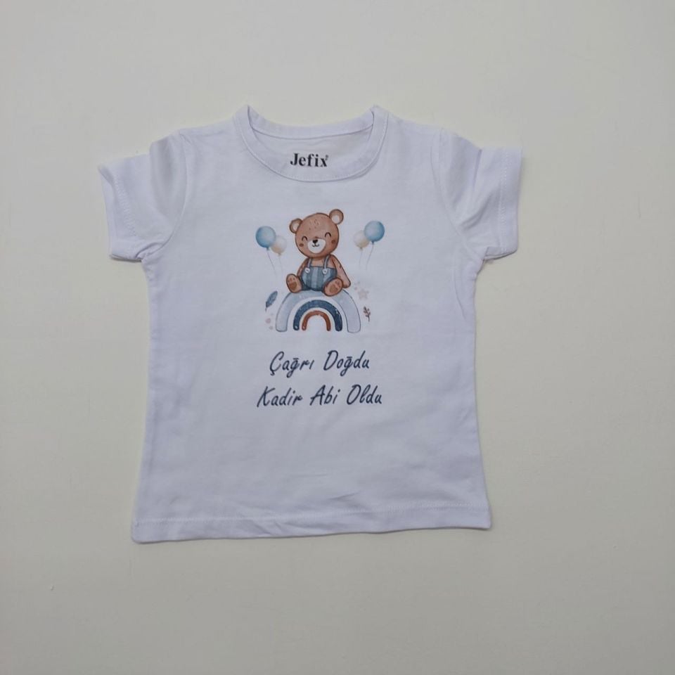 Gökkuşağı Üzerinde Ayı Baskılı Abi-Abla Oldum Yazılı Tişört