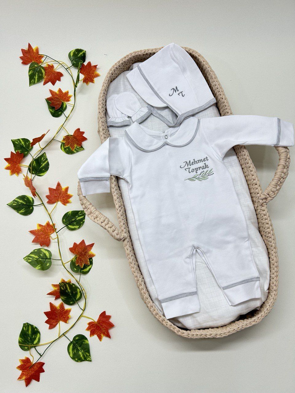 Nakışlı Özel Tasarım Tulum Eldiven Ve Bone Şapka 3'lü Set