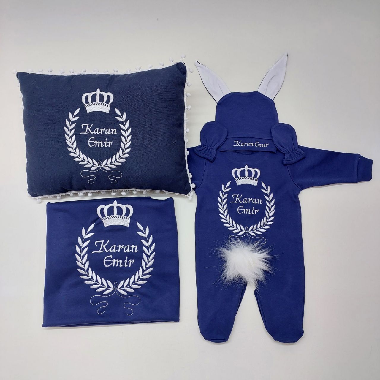 Lacivert Taç Desenli Nakışlı Beş Parça Hastane Çıkışı