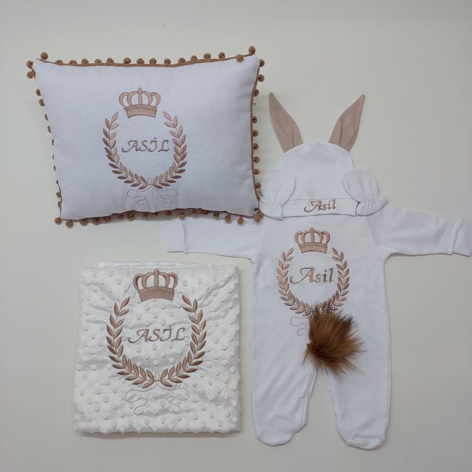 Kahverengi Taç Desenli Nakışlı Beş Parça Hastane Çıkışı