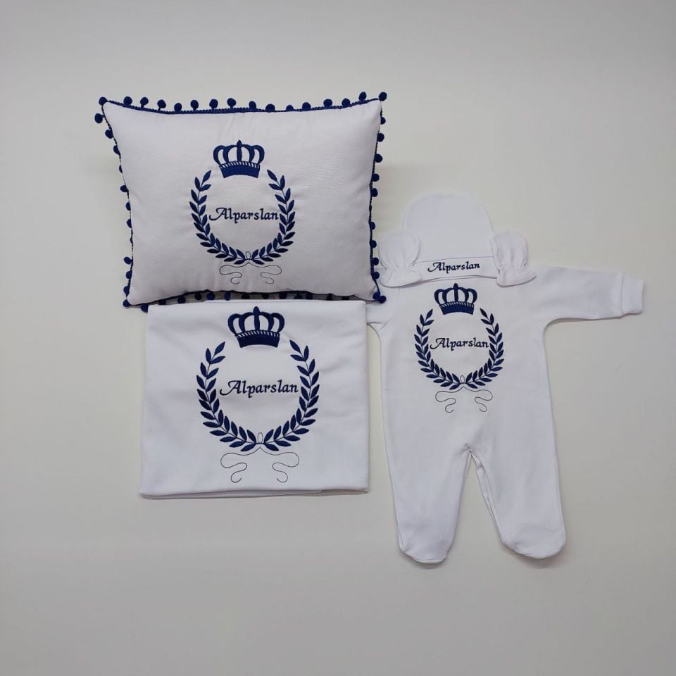 Beyaz Lacivert Taç Desenli Nakışlı Beş Parça Hastane Çıkışı