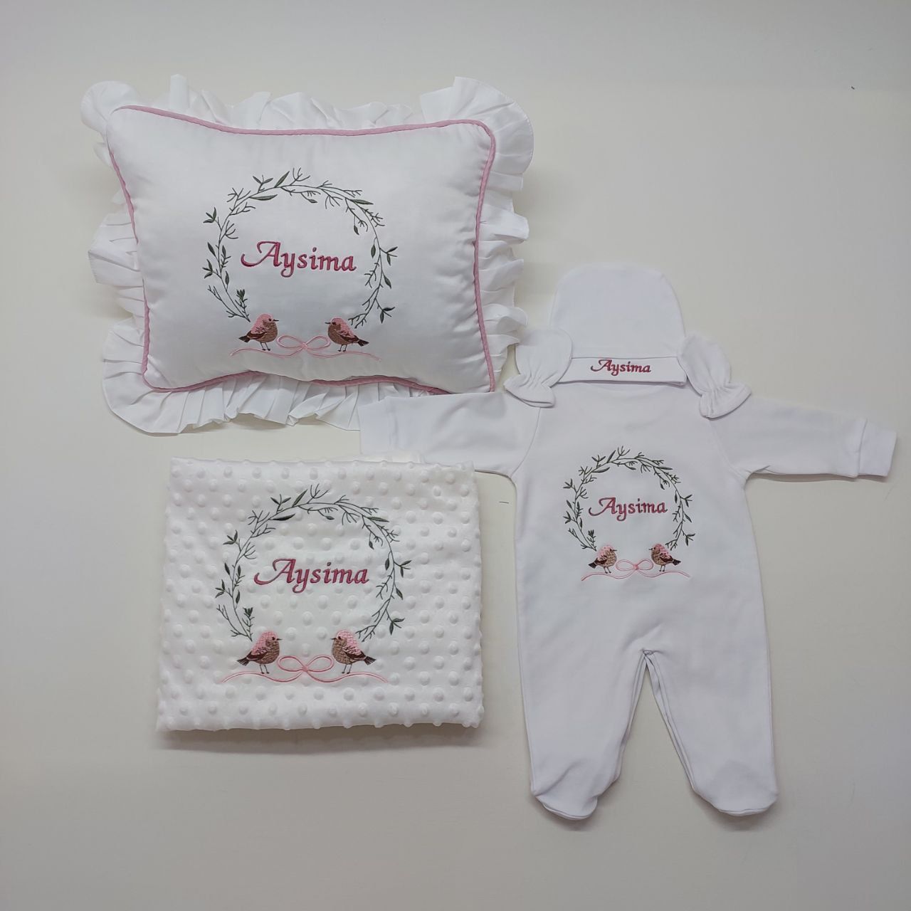 Kuş Desenli Nakışlı Beş Parça Hastane Çıkışı