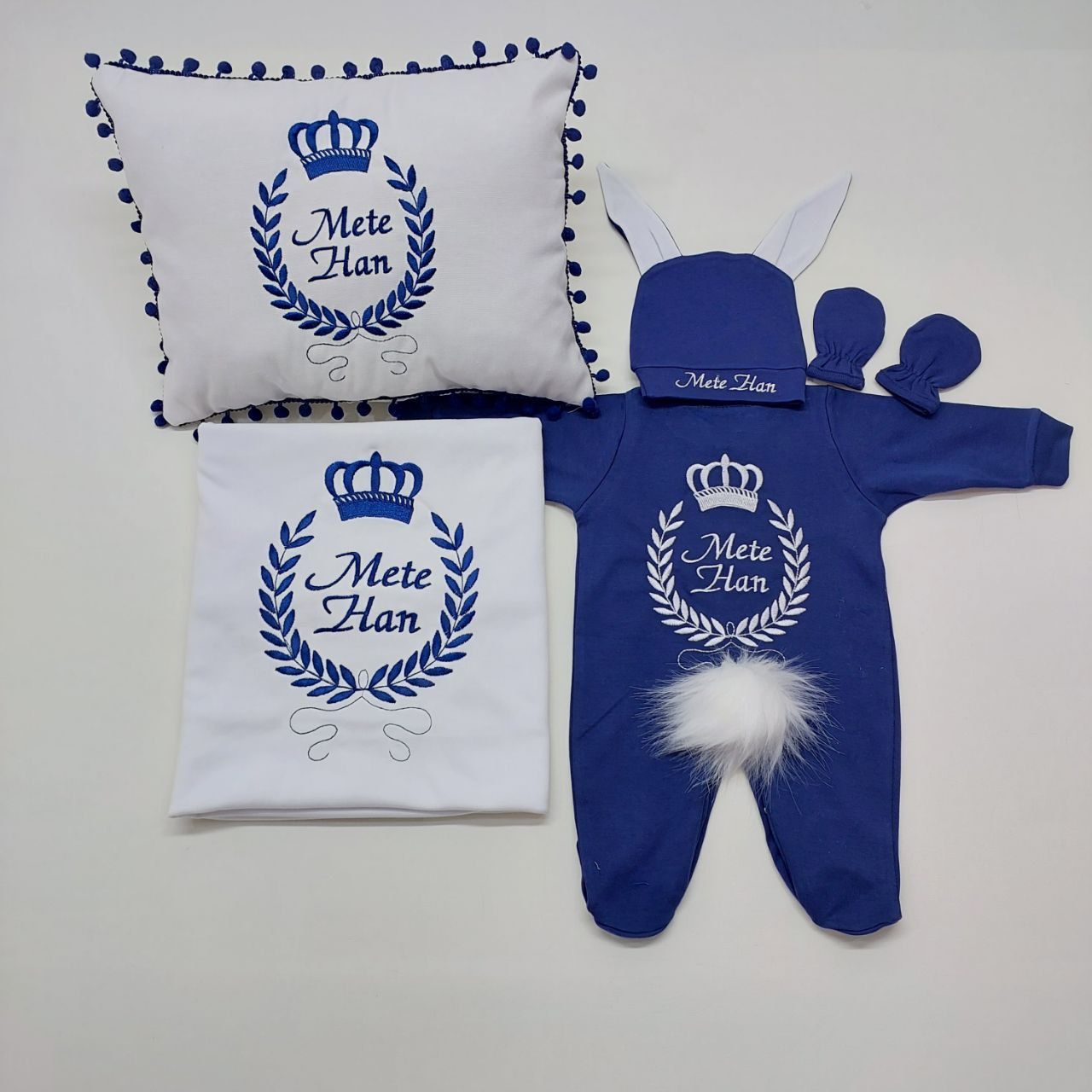 Lacivert Taçlı Desenli Nakışlı Beş Parça Hastane Çıkışı