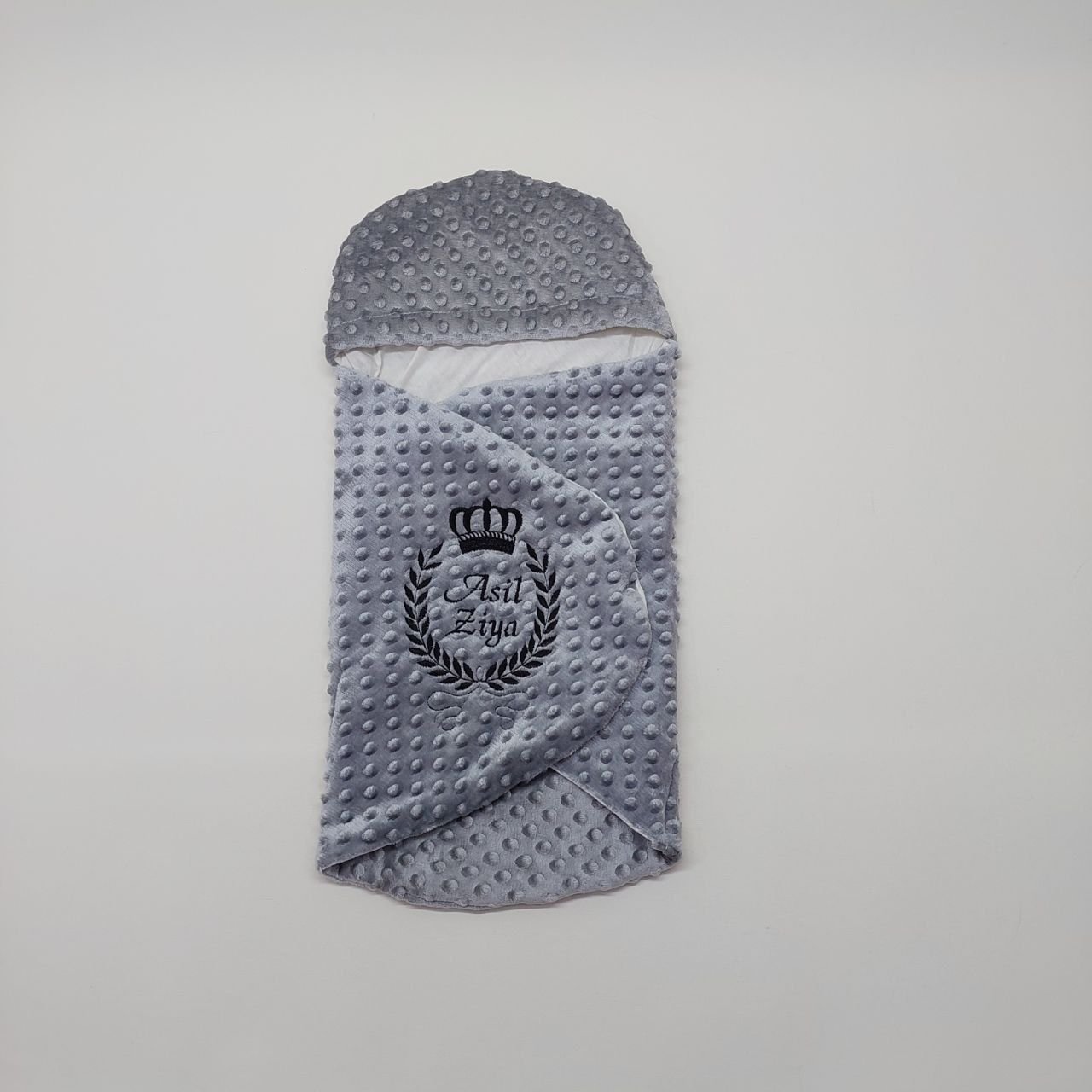 Gri Siyah Taç Desenli Nakışlı Nohut Kundak