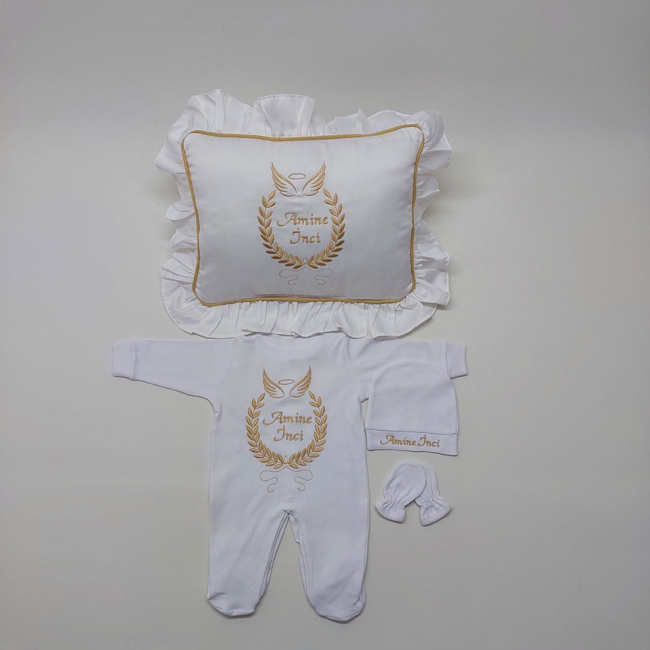 Kanat Desenli Nakışlı Dört Parça Hastane Çıkışı