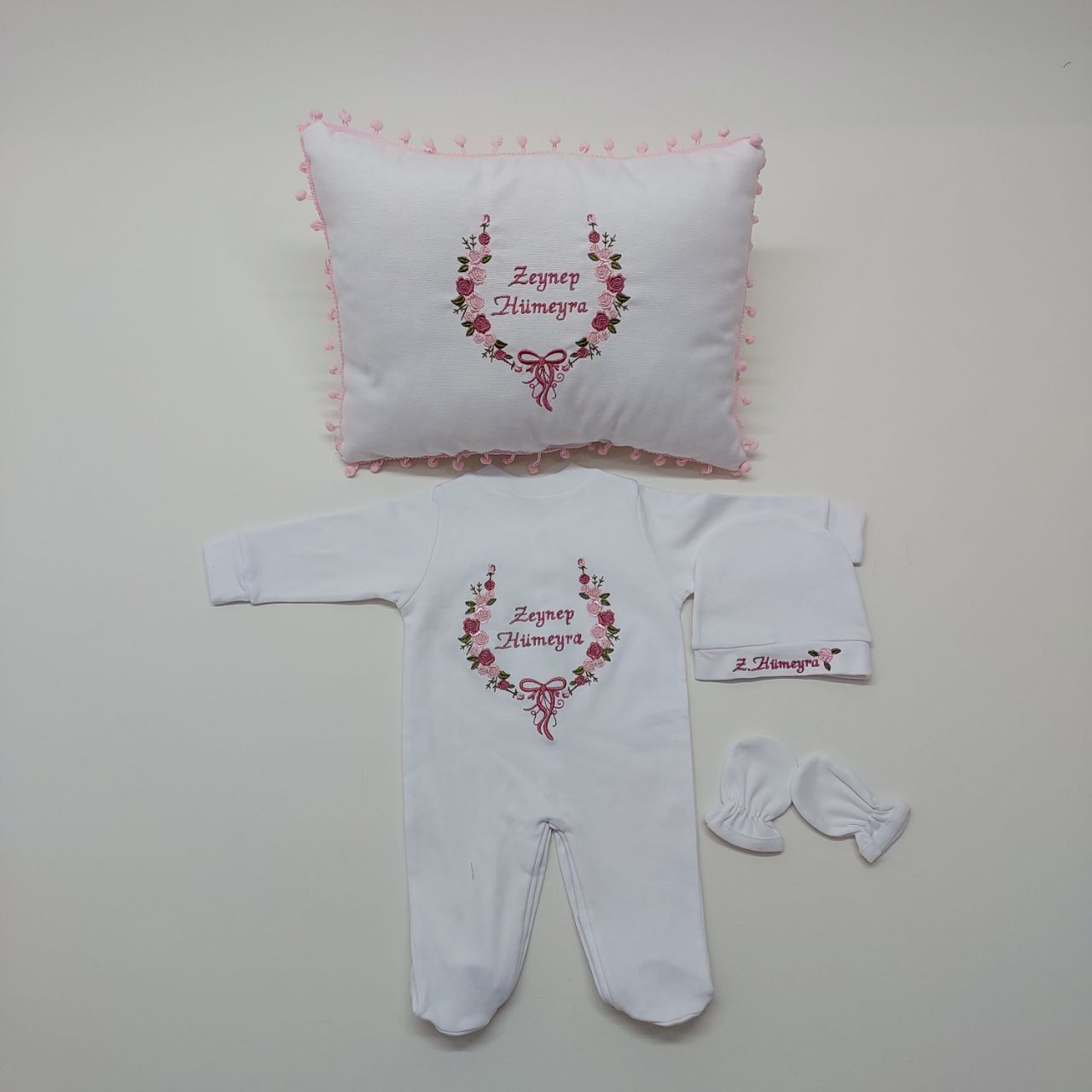 Çiçekli Desenli Nakışlı Dört Parça Hastane Çıkışı