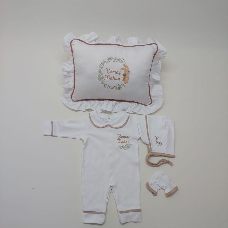 Kahverengi Tavşan Desenli Nakışlı Dört Parça Hastane Çıkışı