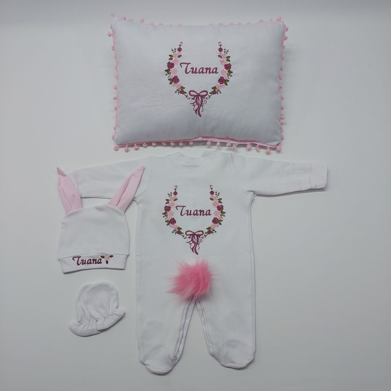 Mor Çiçekli Desenli Nakışlı Dört Parça Hastane Çıkışı