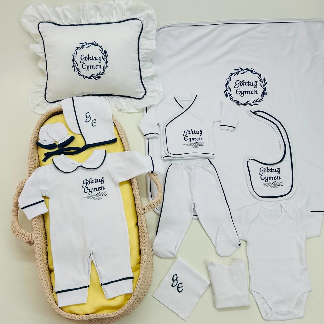 Lacivert Tamamı Biyeli Nakışlı Hastane Çıkış Seti