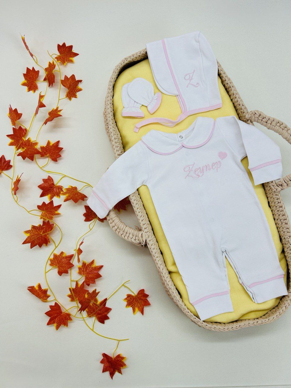 Nakışlı Özel Tasarım Tulum Eldiven Ve Bone Şapka 3'lü Set