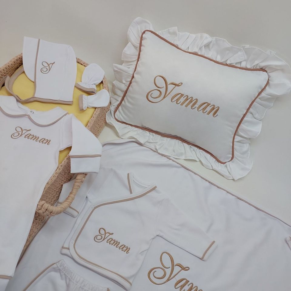 Kahverengi Tamamı Biyeli Nakışlı Hastane Çıkış Seti