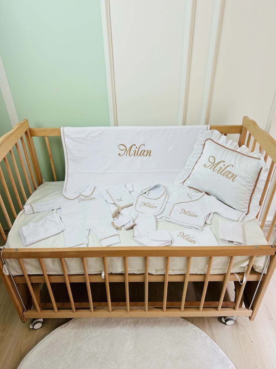 İsme Özel  Kahverengi Tamamı Biyeli Nakışlı Hastane Çıkış Seti