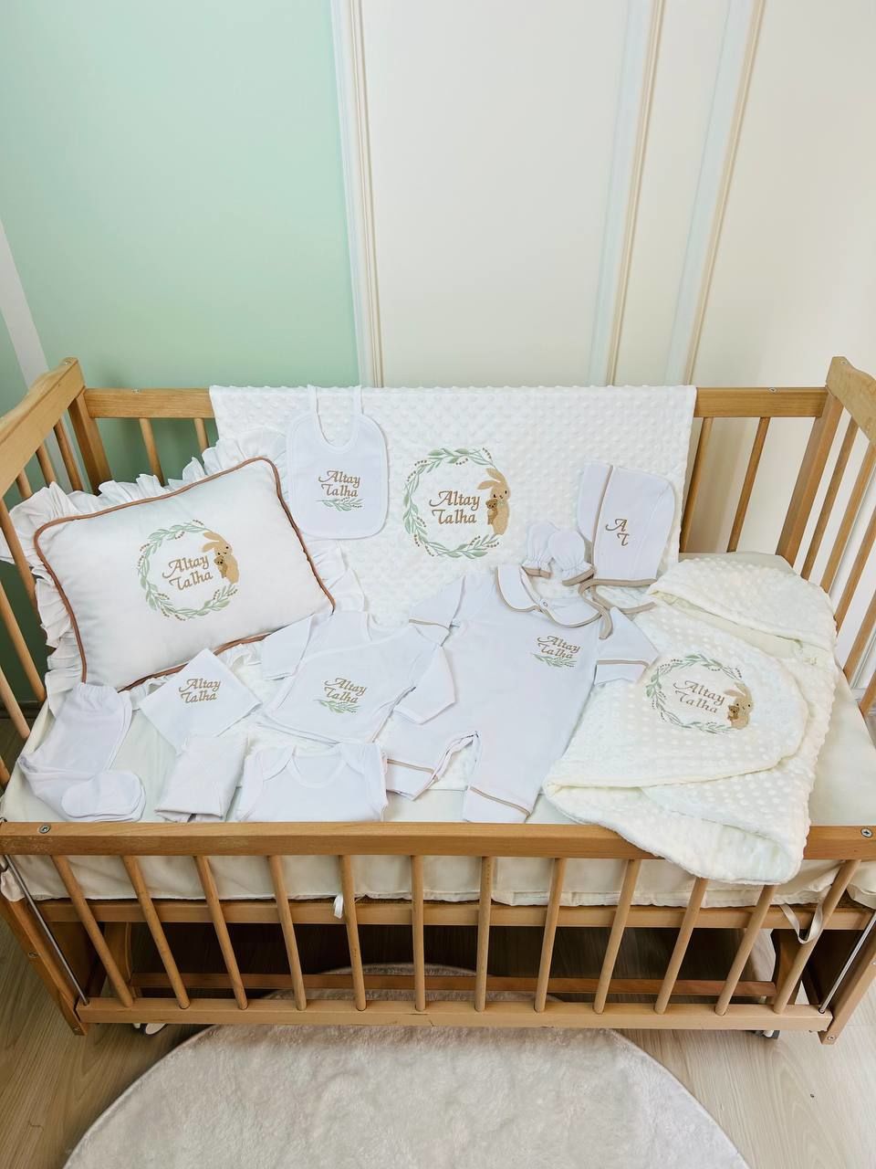 12 Parça Yeşil Kahve Tavşan Nakışlı Tam Set