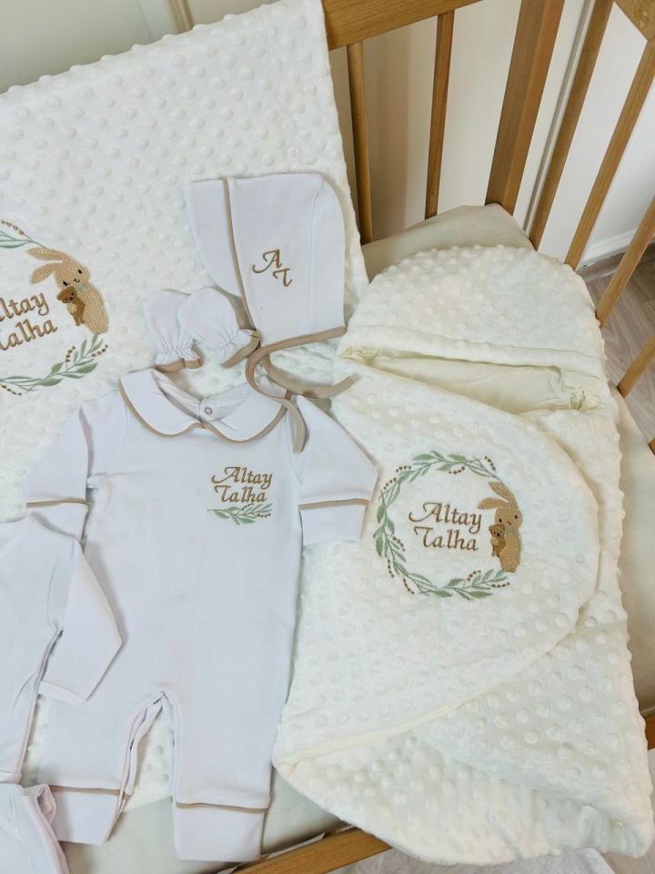 12 Parça Yeşil Kahve Tavşan Nakışlı Tam Set