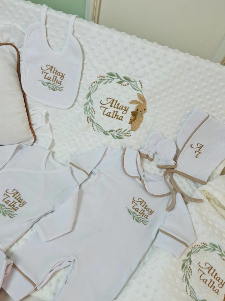 12 Parça Yeşil Kahve Tavşan Nakışlı Tam Set