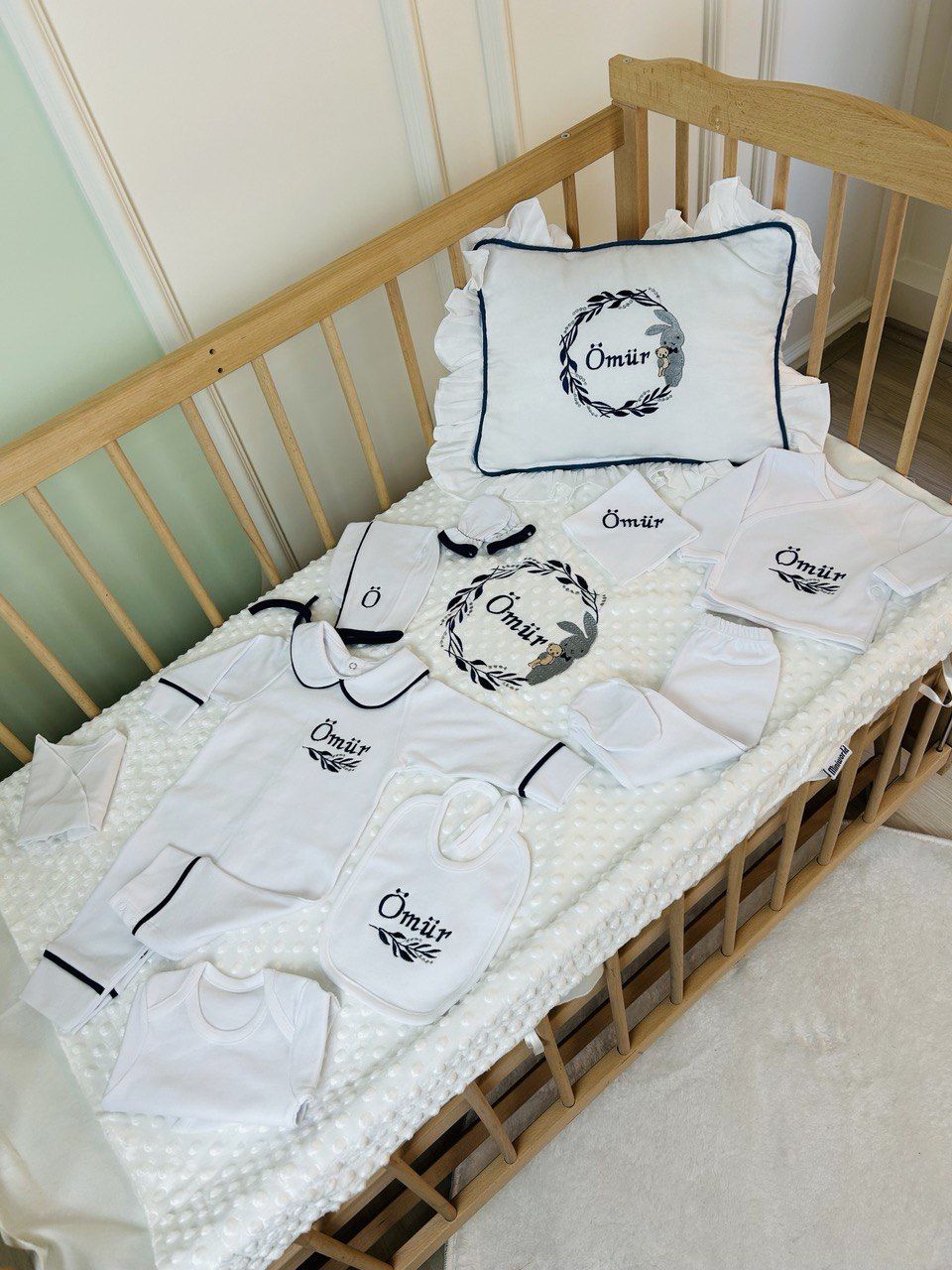 Lacivert Biyeli Nakışlı Tavşan Desen Hastane Çıkış Seti