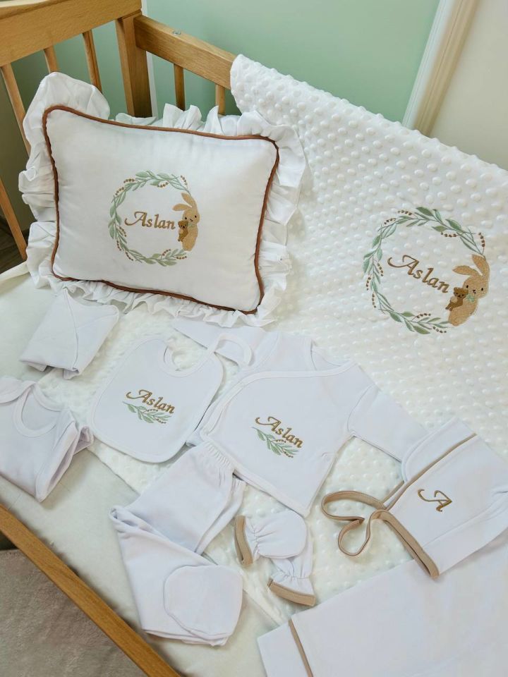 Kahverengi Biyeli Nakışlı Tavşan Desenli Hastane Çıkış Seti