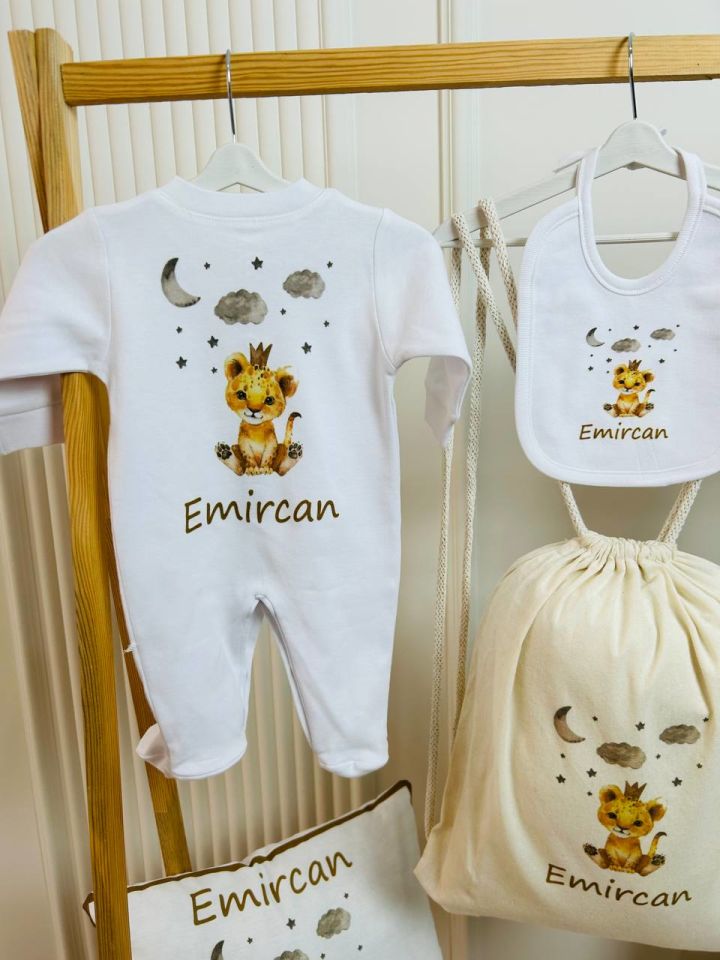 12 Parça Baskılı Kral Aslan Desenli Hastane Çıkış Set